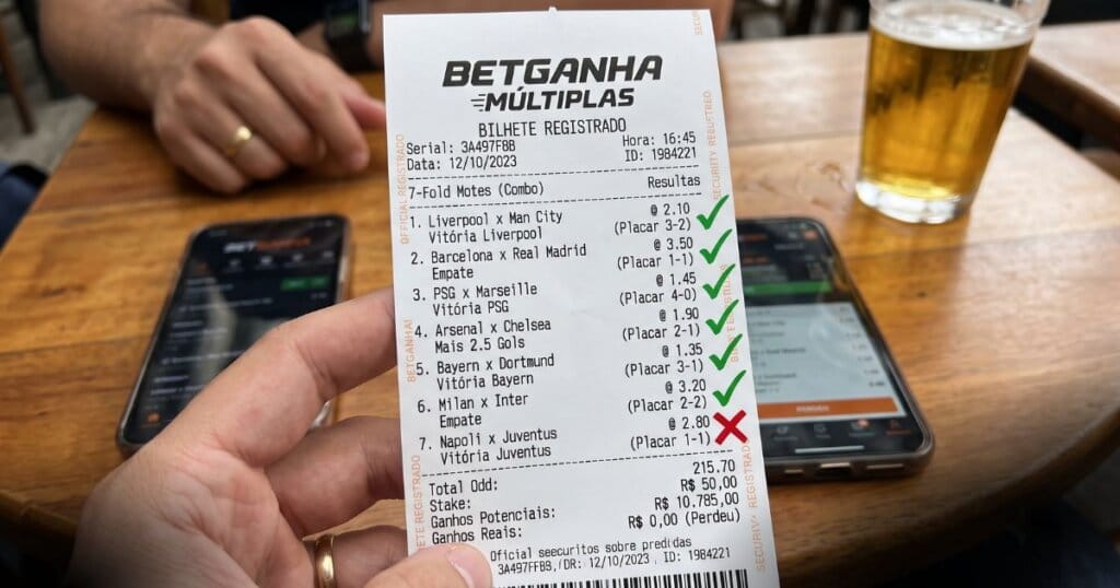 Bilhete de apostas múltiplas que deu red por um jogo.